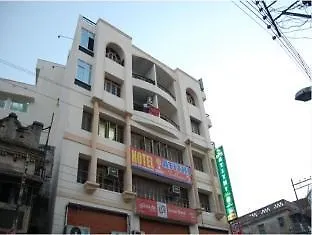 Pearl Courtyard Hotel Varanasi